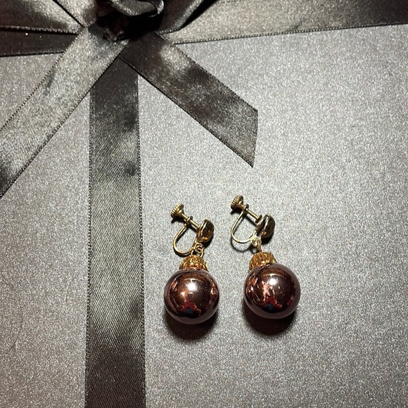 Pink Christmas Ball Screw back Earrings - Picture 1 of 4